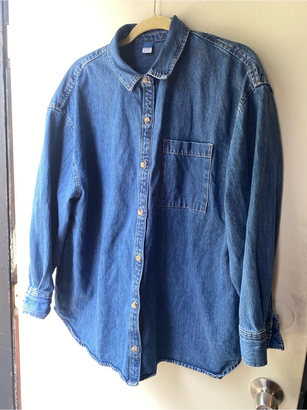 Oversized Boyfriend Button-Down Jean Shirt Old Navy NEW L - Picture 10 of 10